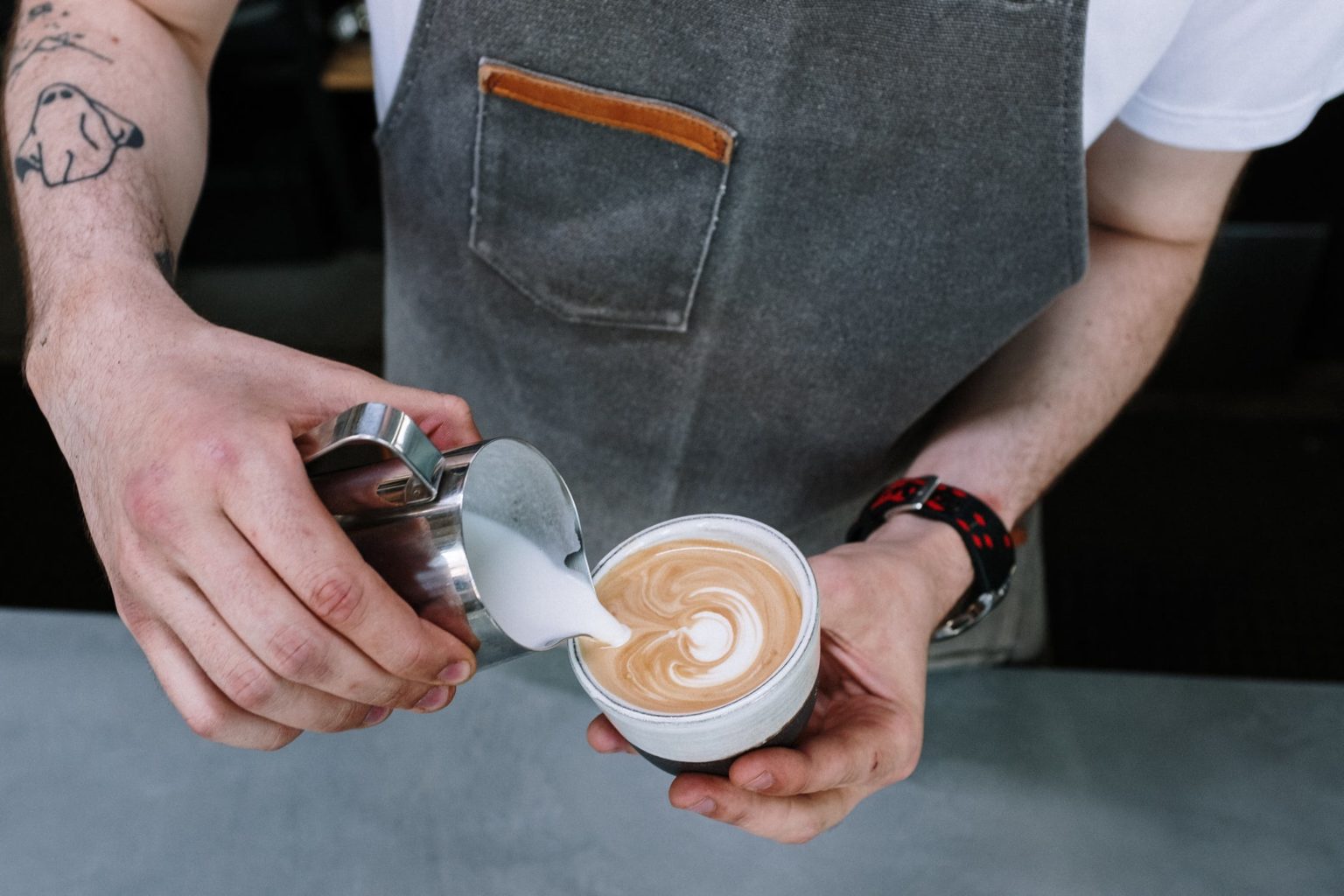 Be yours coffee. Бариста новый год. Чай бариста. Бариста Брайан. Бариста Гавайи.